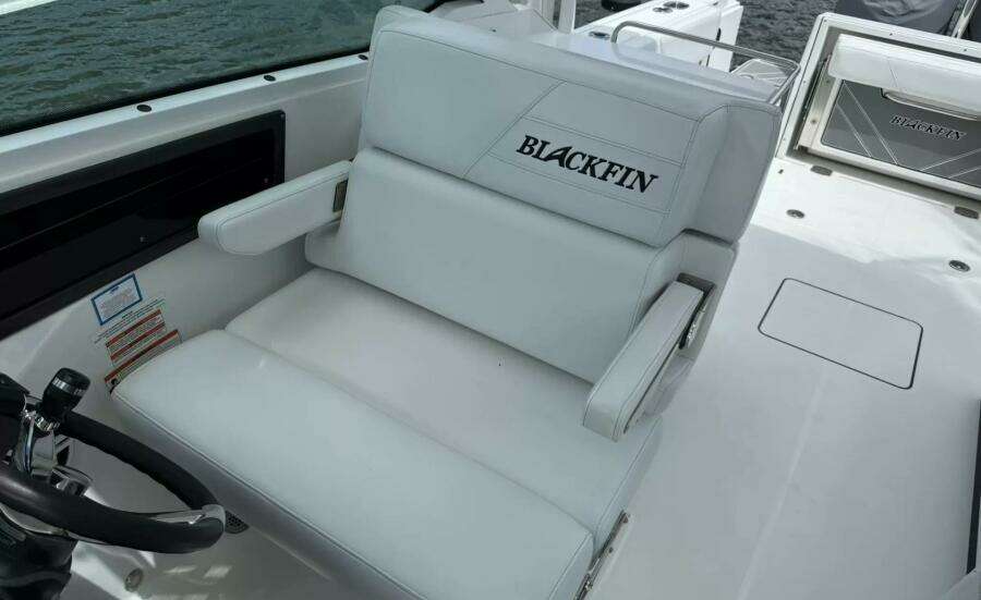 2020 Blackfin 272DC