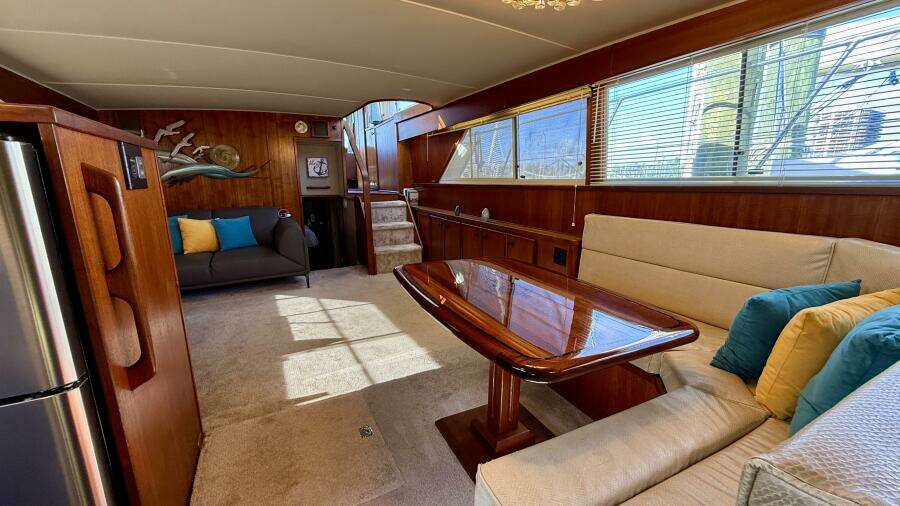 1987 Chris-Craft 500 Constellation