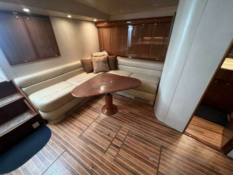 Viking 52 SILENT PARTNER - Salon/Galley
