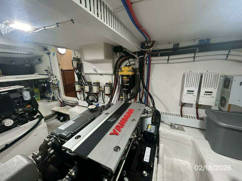 37' Great Harbour engine room forward