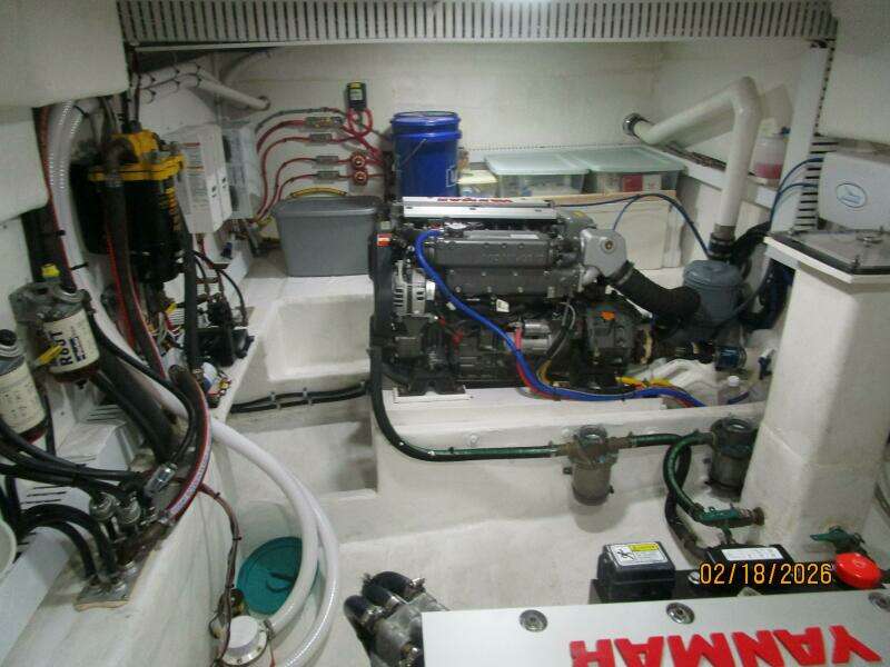 37' Great Harbour engine room starboard