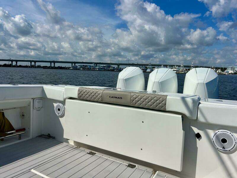 2021 Caymas 341CC