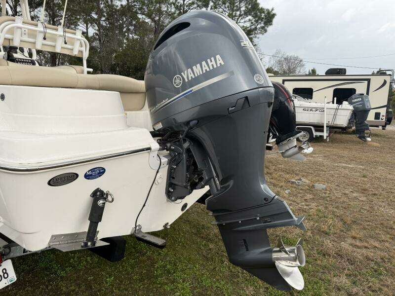 2022 NauticStar 2302 Legacy