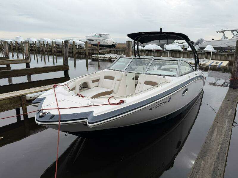 2016 Chaparral 264 Sunsesta