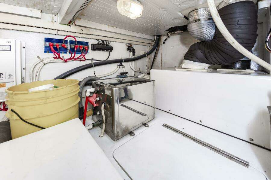 2003 Custom Carolina 40 Layton Express