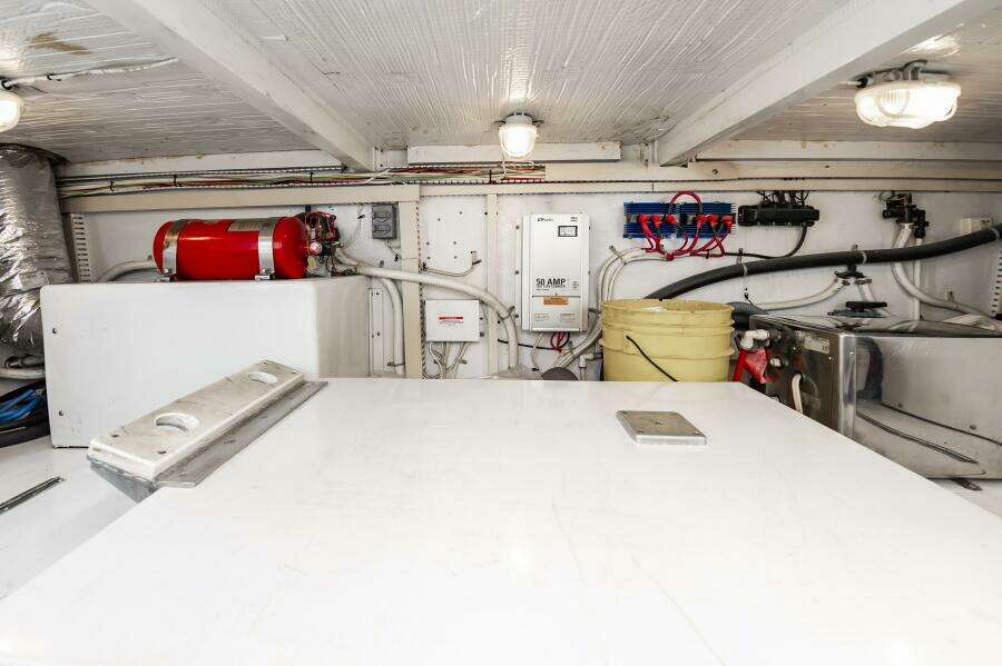 2003 Custom Carolina 40 Layton Express