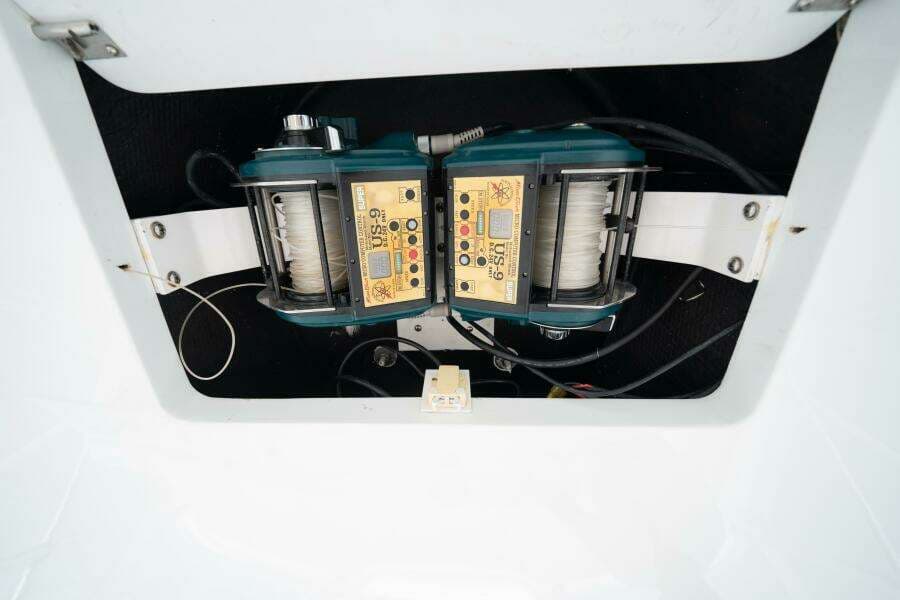 2005 Viking 52 Convertible "Aquaholic"