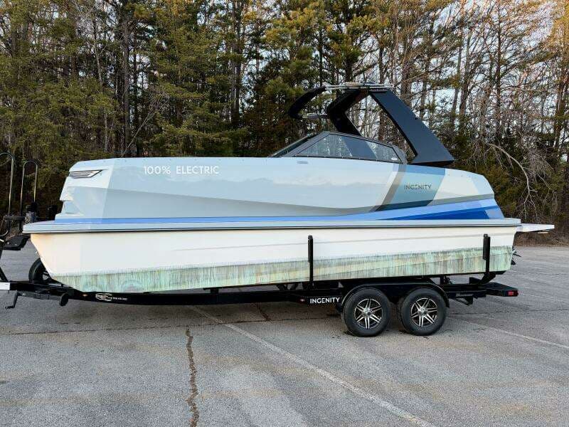 2023 Correct Craft Ingenity 23EL2 Electric Boat