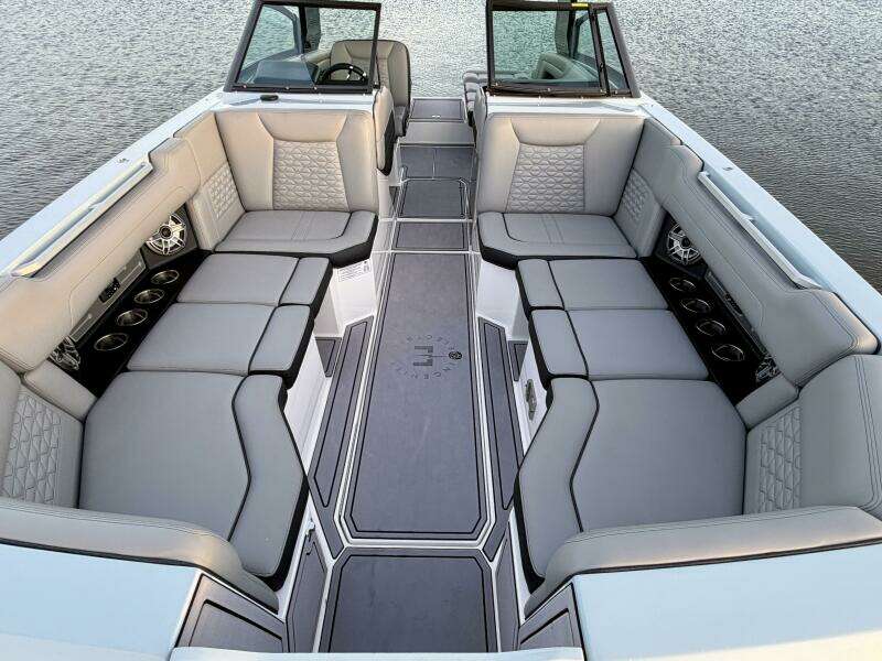 2023 Correct Craft Ingenity 23EL2 Electric Boat