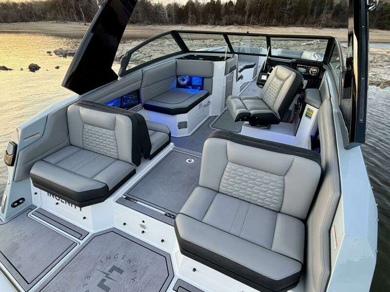 2023 Correct Craft Ingenity 23EL2 Electric Boat