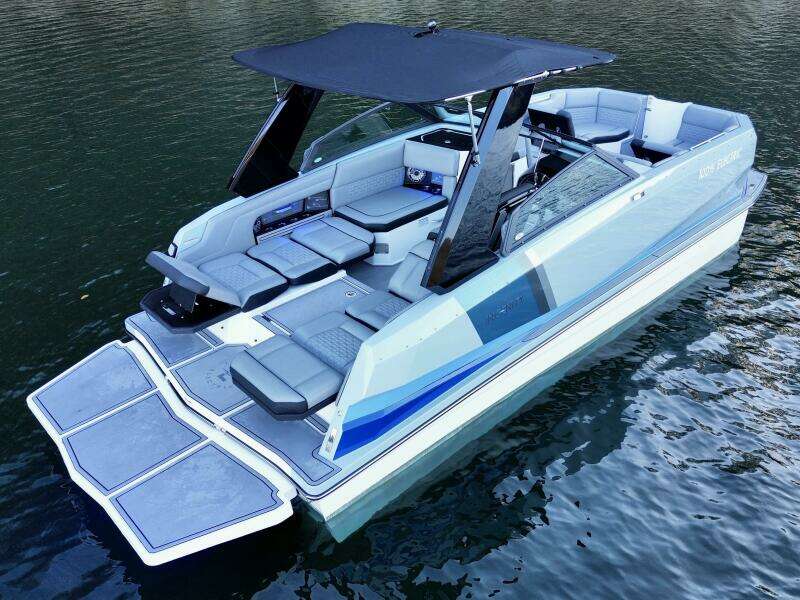 2023 Correct Craft Ingenity 23EL2 Electric Boat