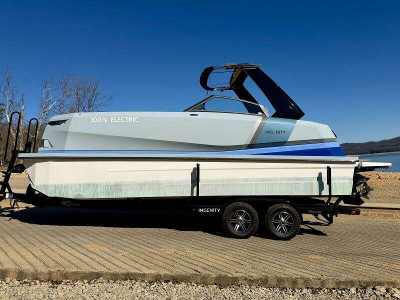2023 Correct Craft Ingenity 23EL2 Electric Boat