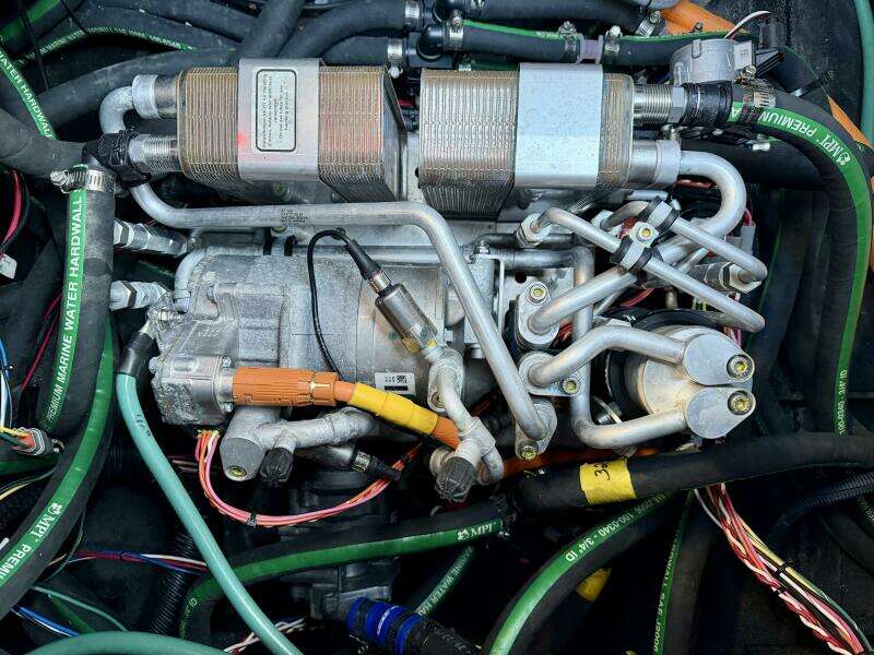 2023 Correct Craft Ingenity 23EL2 Electric Boat