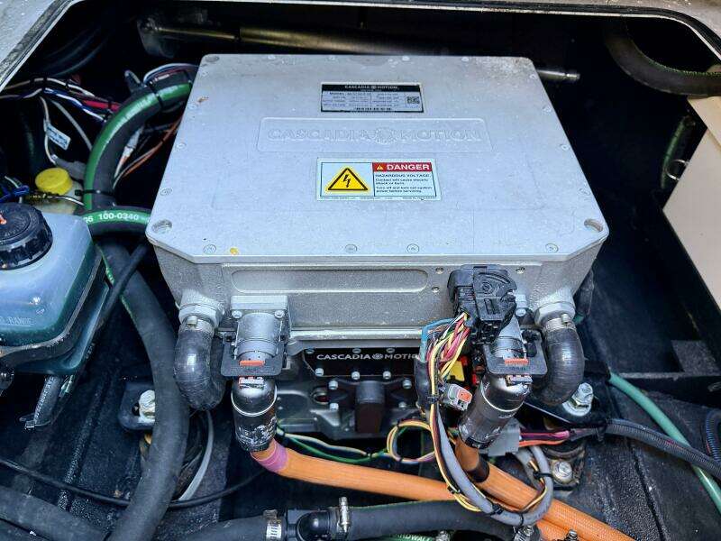 2023 Correct Craft Ingenity 23EL2 Electric Boat