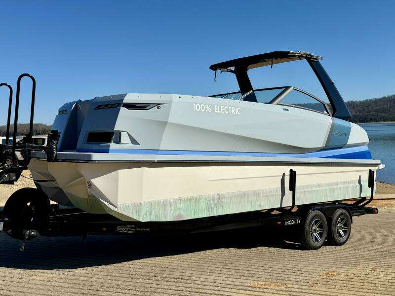 2023 Correct Craft Ingenity 23EL2 Electric Boat