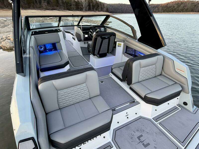 2023 Correct Craft Ingenity 23EL2 Electric Boat