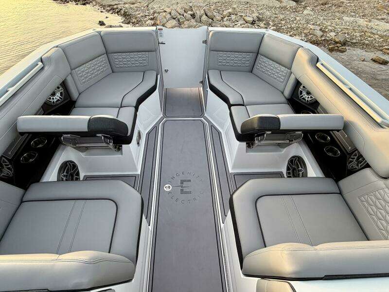 2023 Correct Craft Ingenity 23EL2 Electric Boat