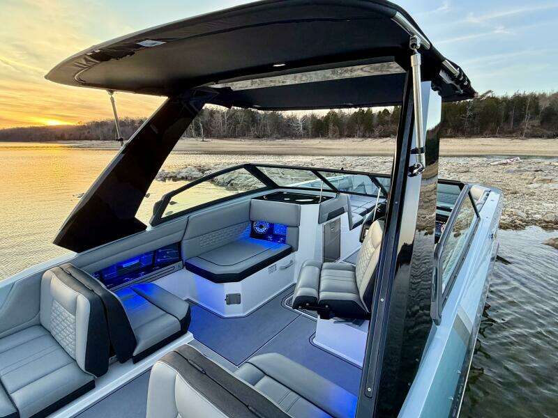 2023 Correct Craft Ingenity 23EL2 Electric Boat