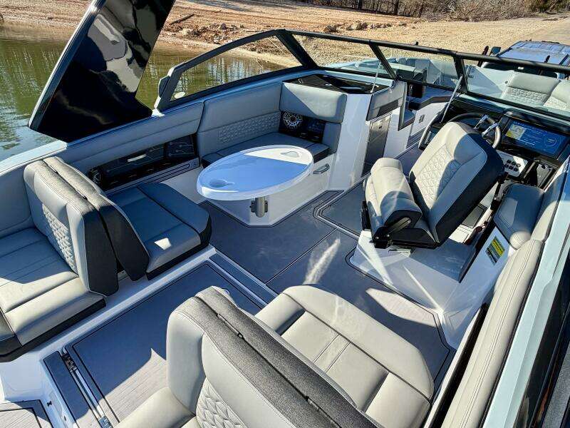 2023 Correct Craft Ingenity 23EL2 Electric Boat