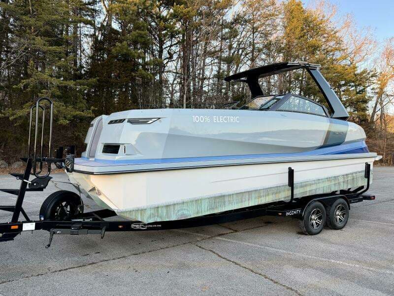 2023 Correct Craft Ingenity 23EL2 Electric Boat