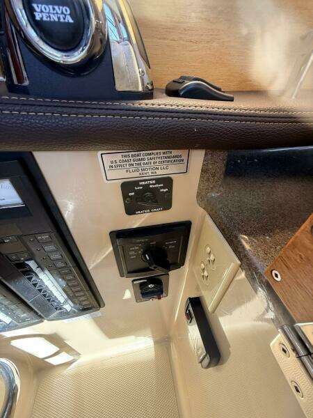 2016 Ranger Tugs R-25 SC