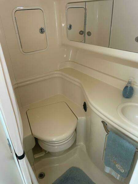 2005 Sea Ray Sundancer 320