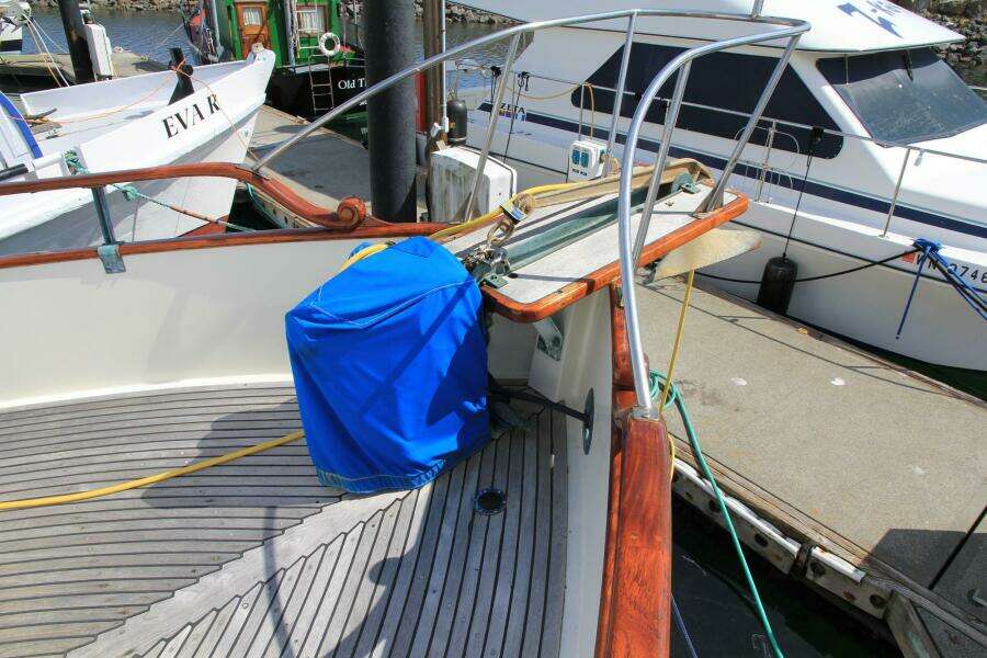 1974 Grand Banks GB42