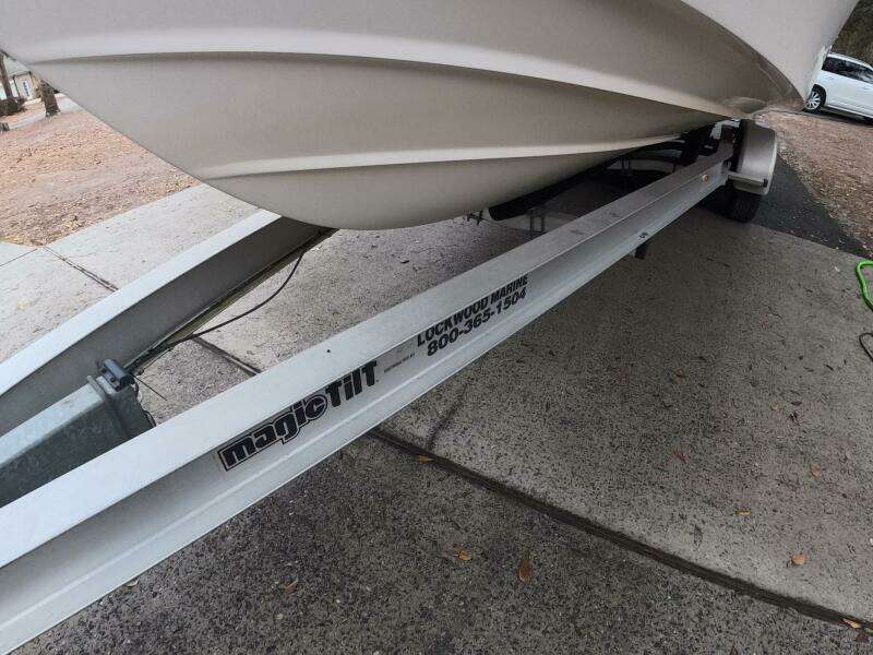 2001 Grady-White Gulfstream 232