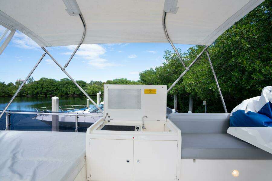 2018 Ferretti Yachts 450 Fly