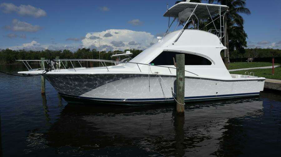 2005 Luhrs 
