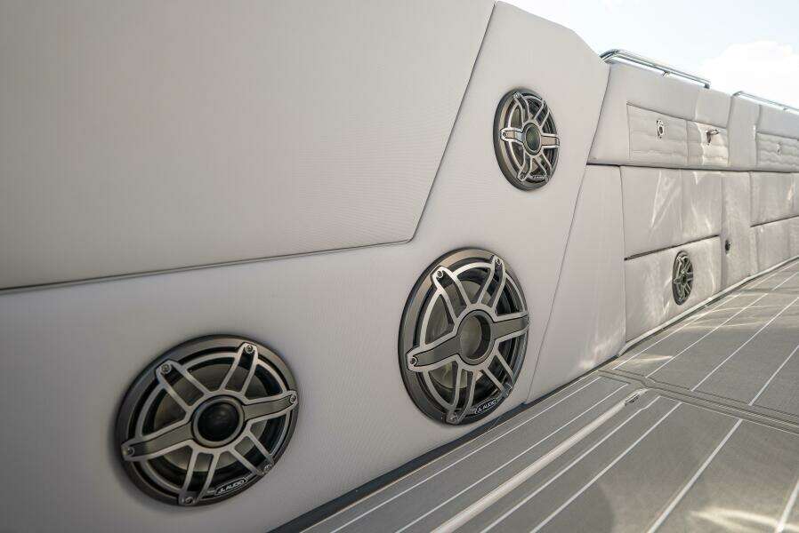 2026 Cigarette 42’ Auroris