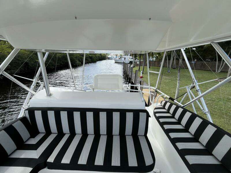 1999 Post 42 Convertible