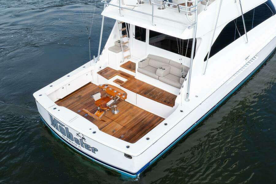 Viking 68 - Mobster - Cockpit