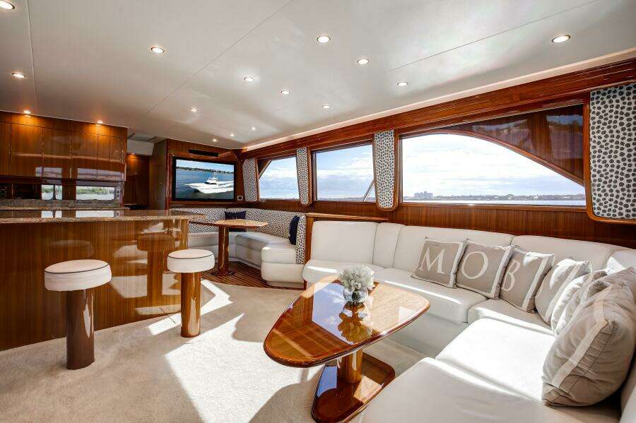 Viking 68 - Mobster - Salon