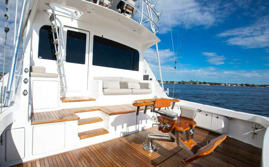 Viking 68 - Mobster - Cockpit, Fighing Chair