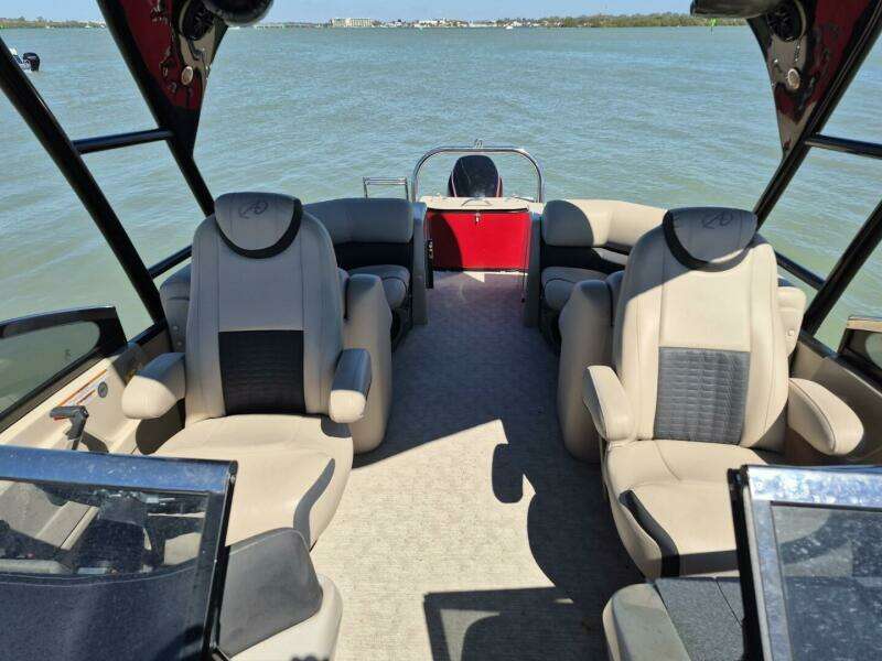 2017 Avalon 2785 Catalina QL