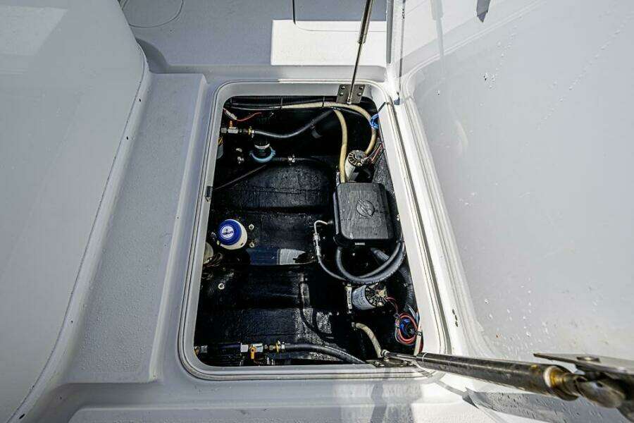 2021 Yellowfin 32 Offshore