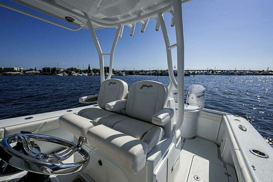 2021 Yellowfin 32 Offshore