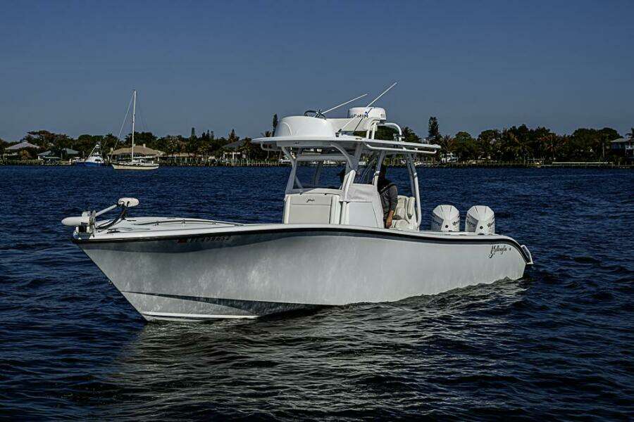 2021 Yellowfin 32 Offshore
