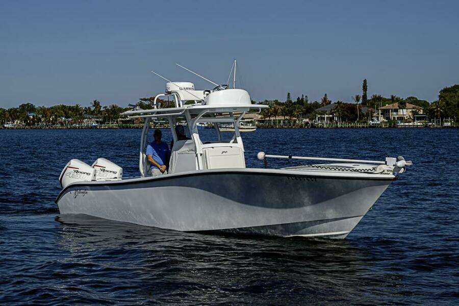 2021 Yellowfin 32 Offshore