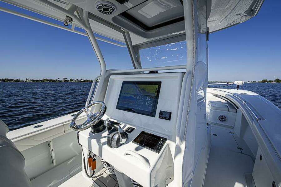 2021 Yellowfin 32 Offshore