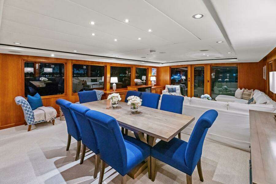 1998 Burger Raised Pilothouse