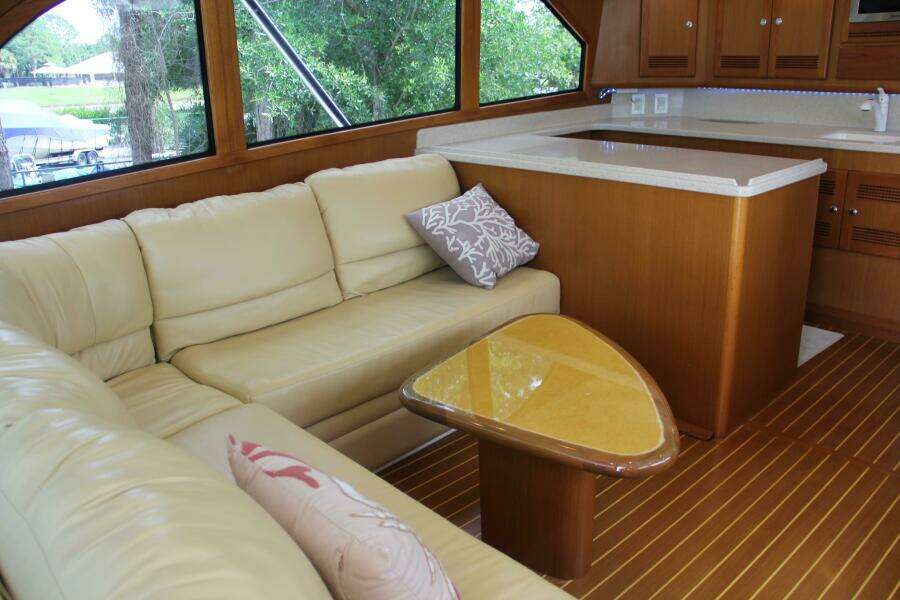 2004 Cabo 48 Flybridge