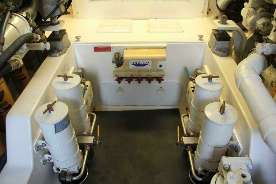 2004 Cabo 48 Flybridge