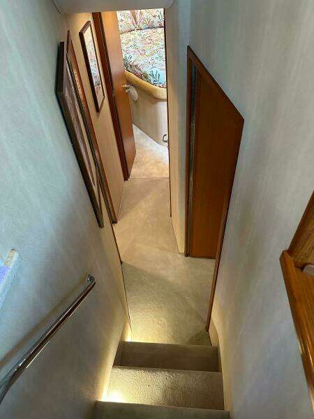 2004 Cabo 48 Flybridge