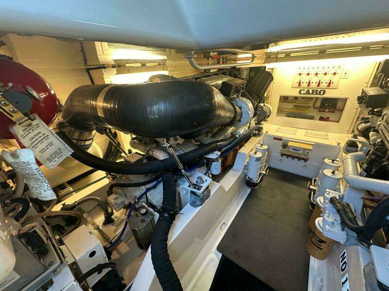 2004 Cabo 48 Flybridge