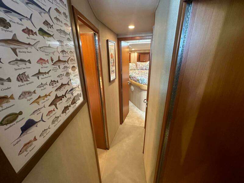 2004 Cabo 48 Flybridge