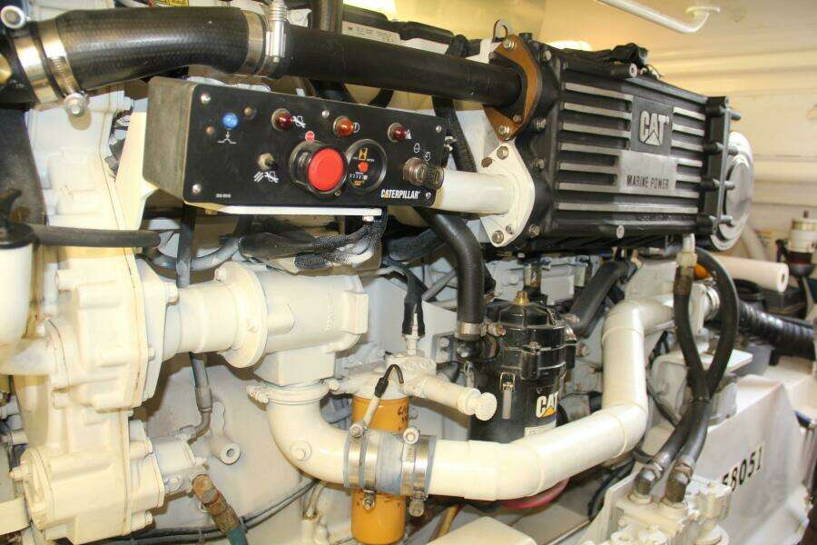 2004 Cabo 48 Flybridge