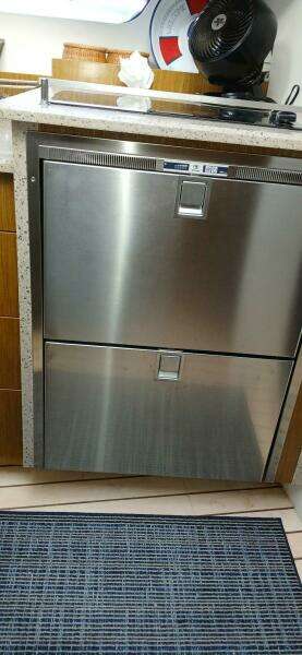 2014 Cruisers Yachts 