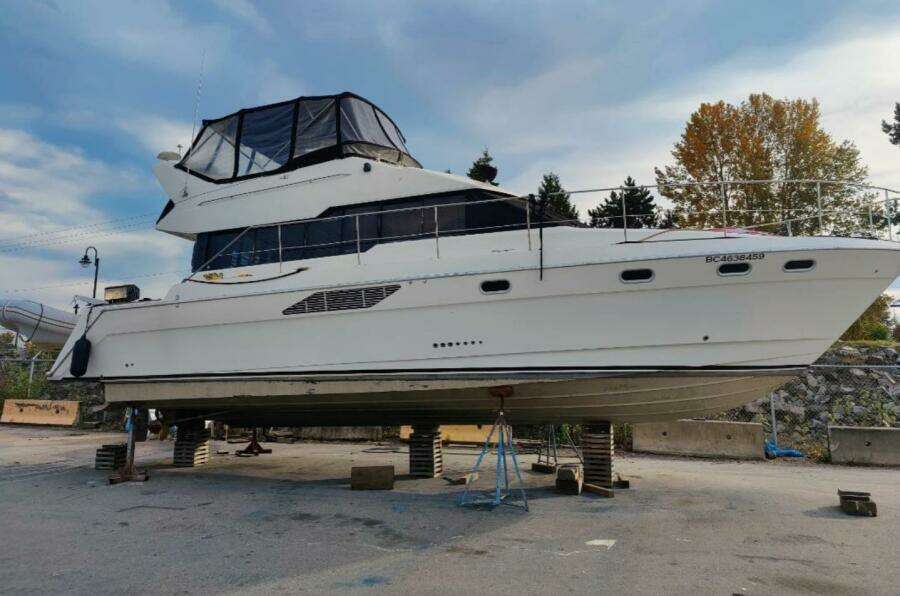 1991 Bayliner 4388 Motoryacht